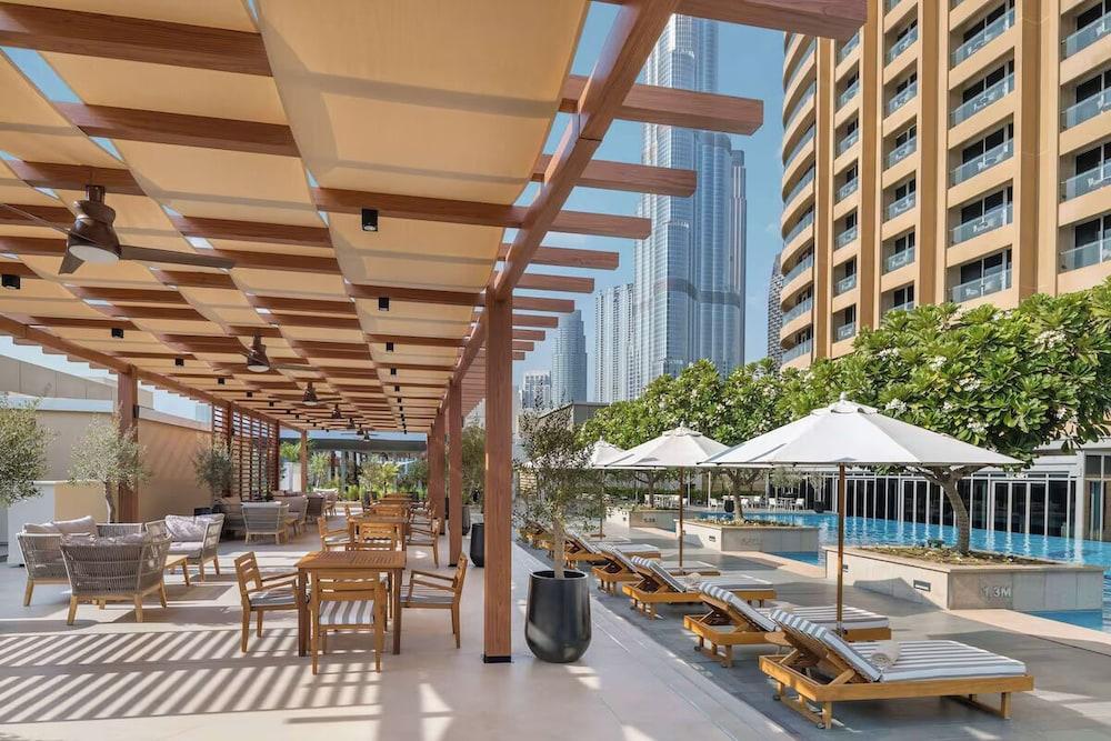 شقة بغرفة نوم واحدة وردهة ومطبخ في العنوان وسط المدينة حمام سباحة مكشوف