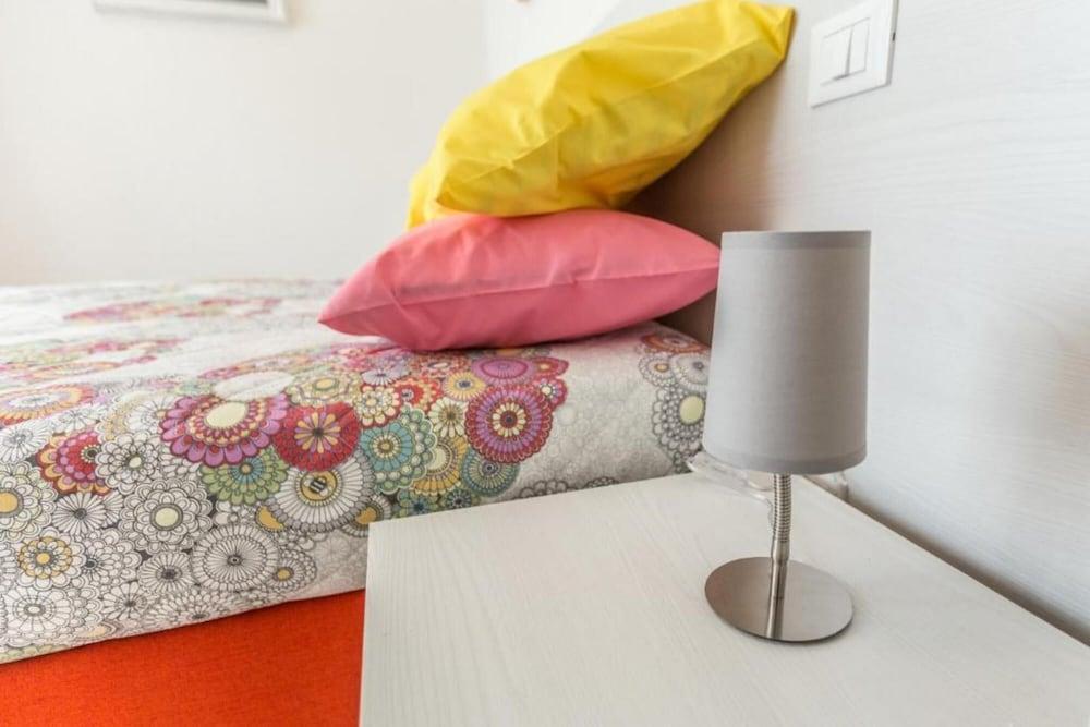 سيرينيتي إن بولونا ويذ 1 بد رومز آند 1 باث رومز غرفة