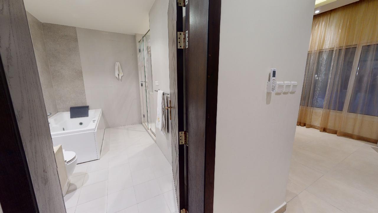 Comfy Chalet with Pool | 970 Bathroom