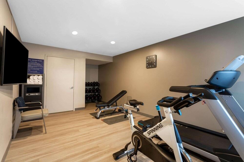 Days Inn by Wyndham Wilmington / University Fitness Facility