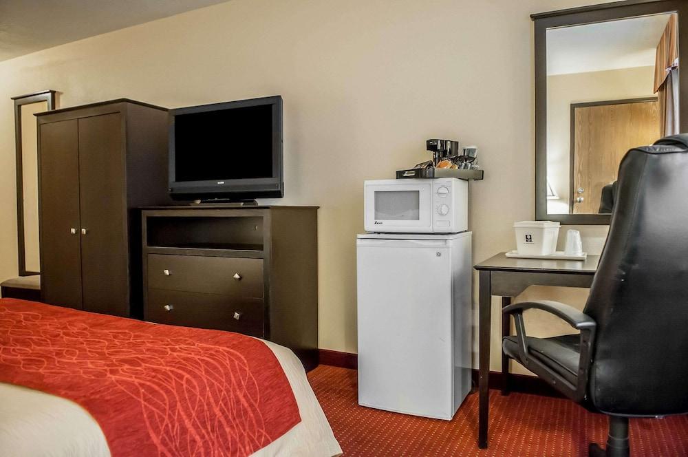 Quality Inn Room