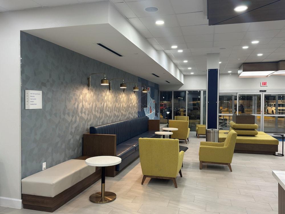 Holiday Inn Express Corpus Christi Beachfront by IHG Exterior