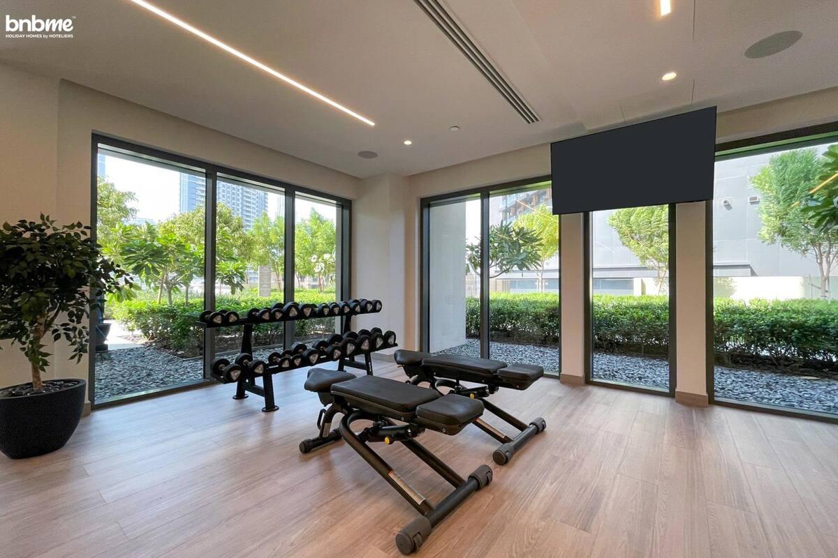 بي إن بي مي هومز - برج رويال أخرى