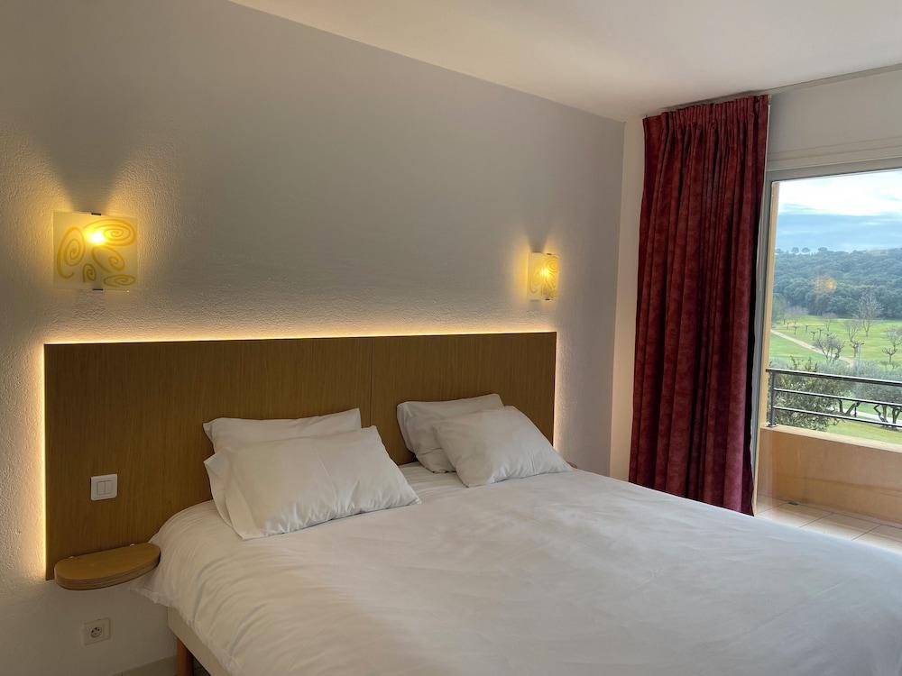 جولف آند ريزيدونس دو نيم فاكيرول غرفة