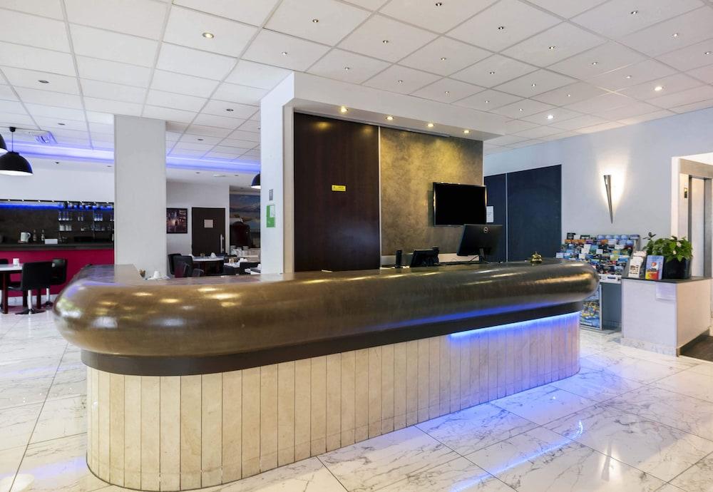 بي آند بي هوتل بيربينان سنتر منطقة الاستقبال