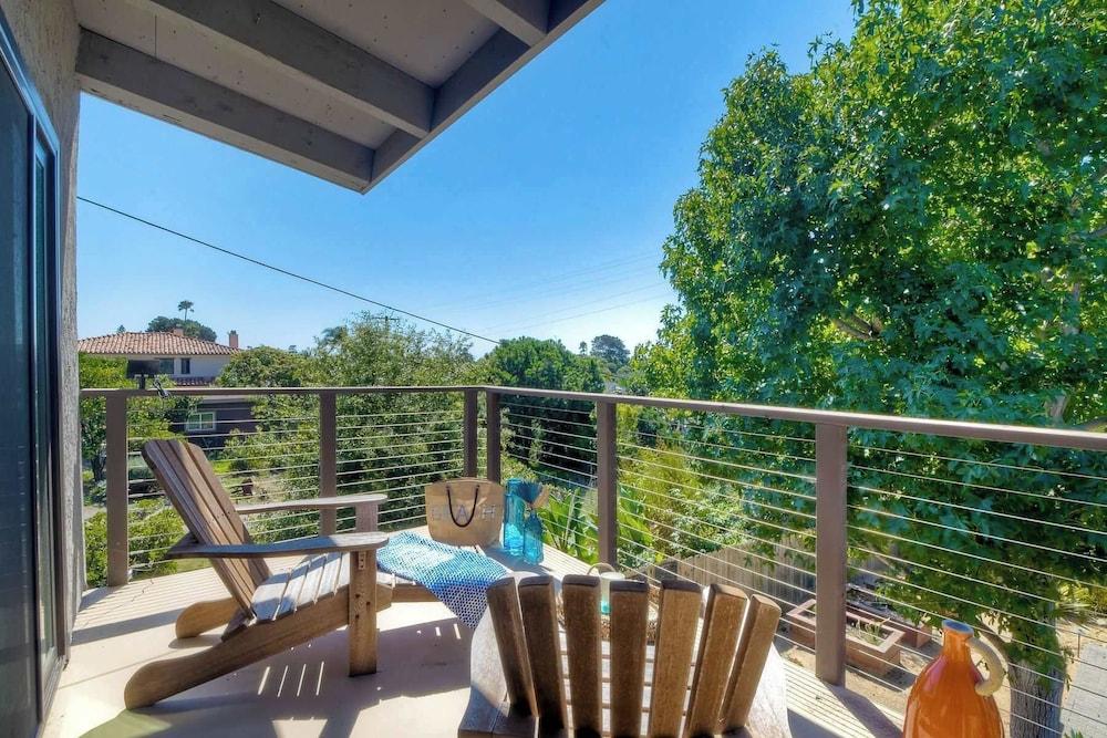 Fresh & Modern 3 BDR Just Blocks From Beach! Property Grounds
