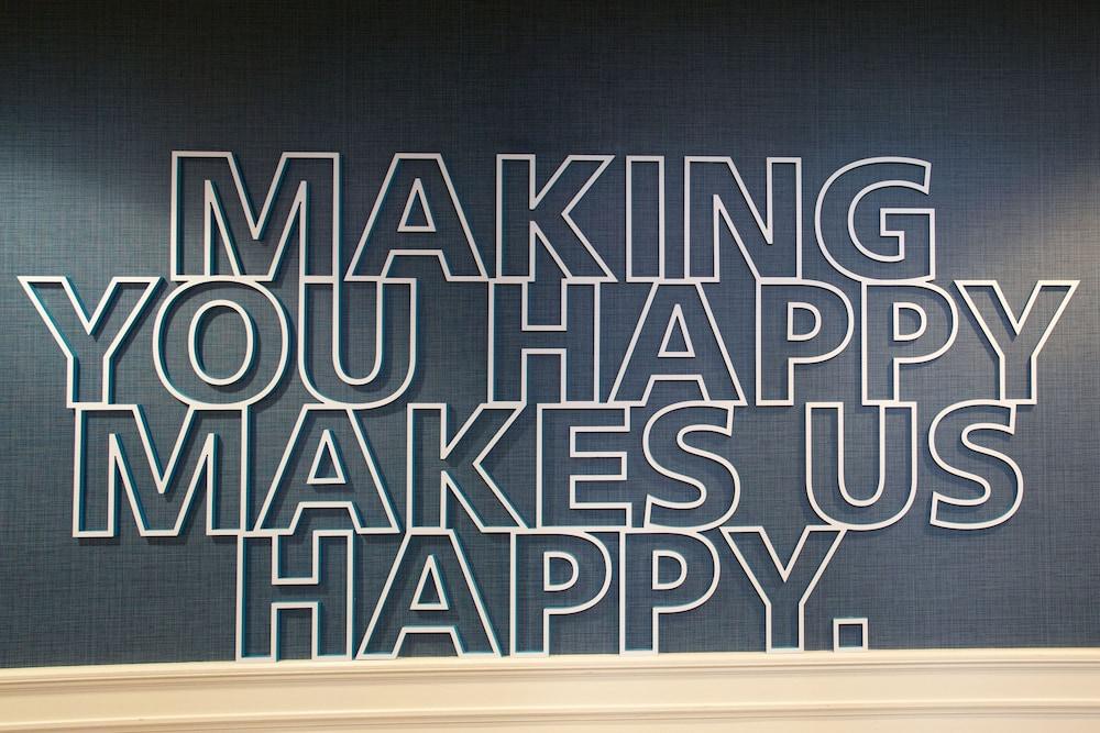 هامبتون إن أند سويتس بروفيدانس داون تاون منطقة الجلوس في الردهة