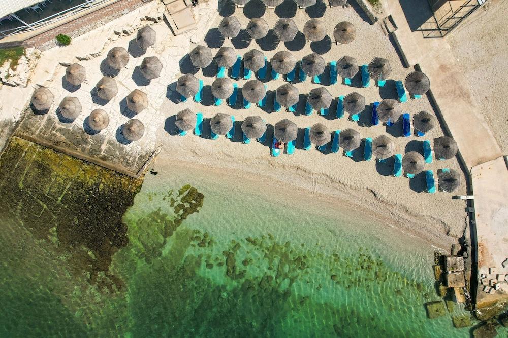 أوشانيك أوفر فيو سويتس منظر من الجو