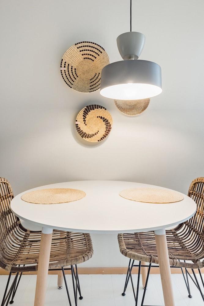 Mat001 · Bohemian Vibe at a Fresh Coastal Getaway Interior