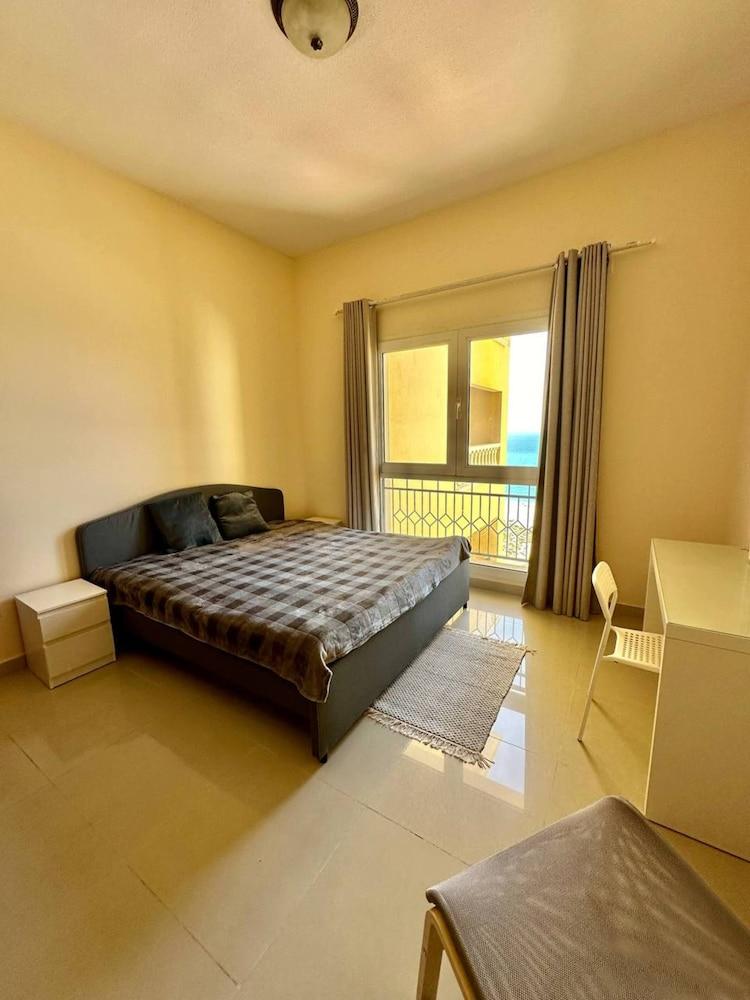 Wonderful 1bed With Beach View at Ras Al Khaimah Room