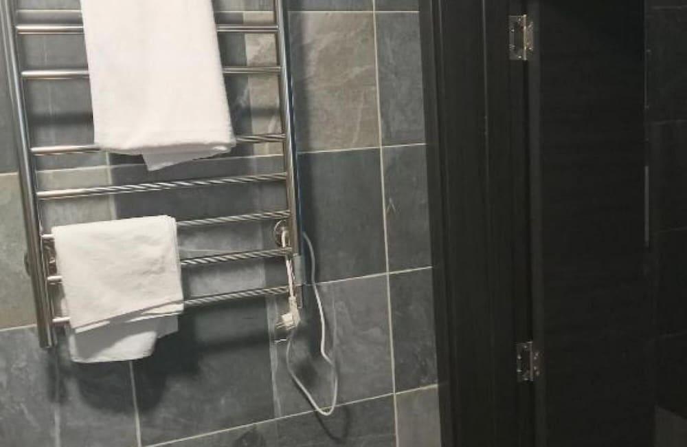 Charming Studio Flat in Pr anj Montenegro Room