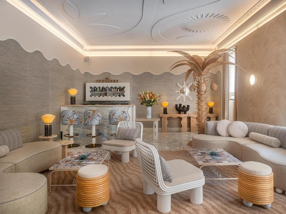 أوتل لو سوليا باي إنوود هوتلز