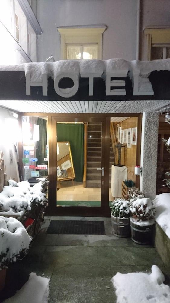 إيديهوتل أبينزيلرهوف المنطقة الخارجية