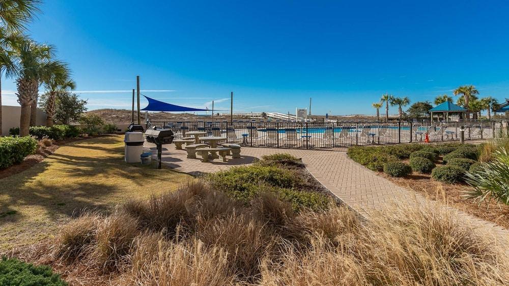 Phoenix East 2 by Brett Robinson Vacations Property Grounds