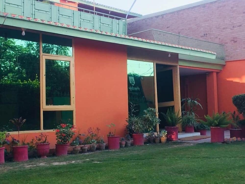 Green Lodge Guest House