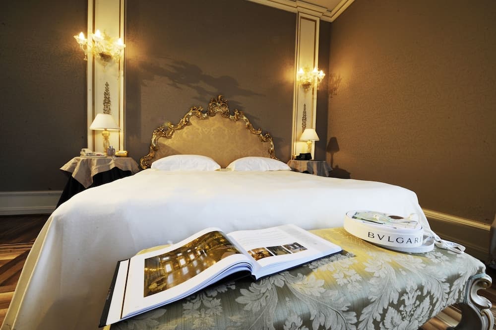 Ca' Sagredo Room