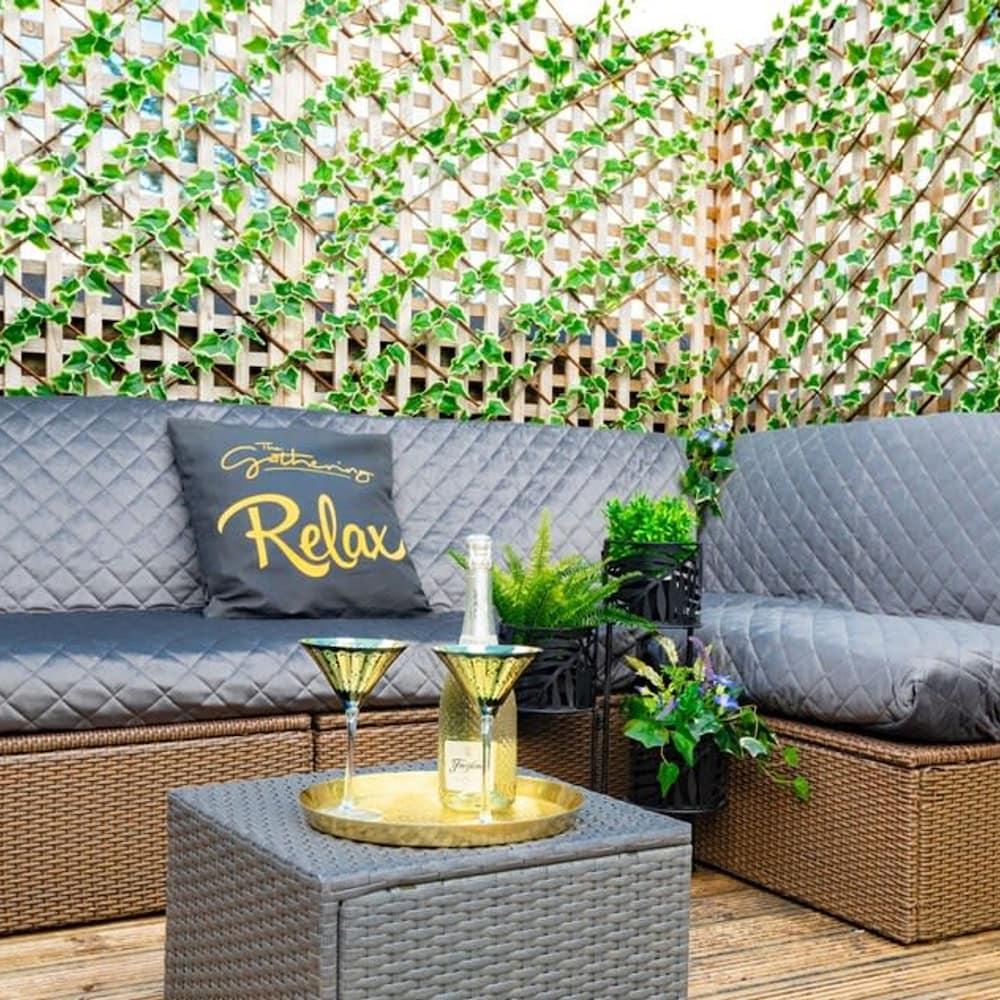 ذا جيلي جيت جاثرينج - سليبس أب تو 16 يورك سيتي سنتر غرفة