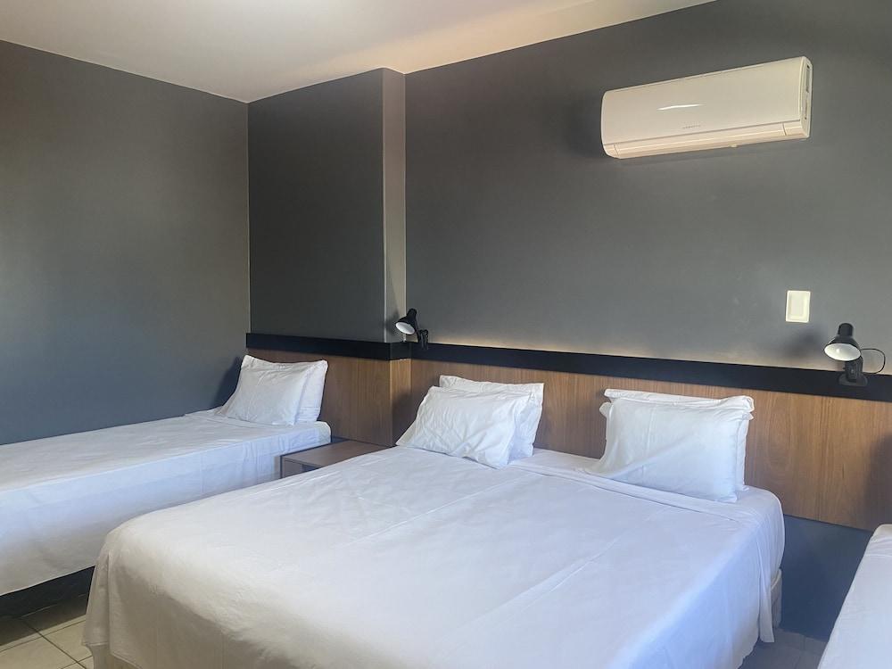 هوتل فيليبيا تامباو الصورة الأساسية