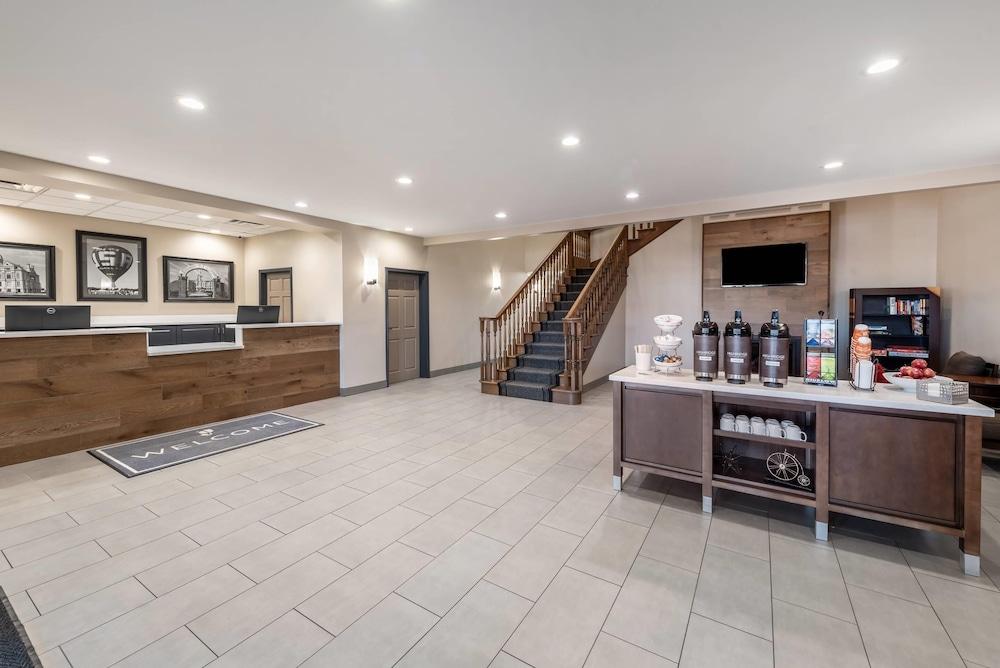 كانتري إن آند سويتس باي راديسون، فندلي، أوهايو الردهة