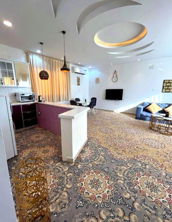 Elegant Chalet with Self Check-in | 4032 Dining