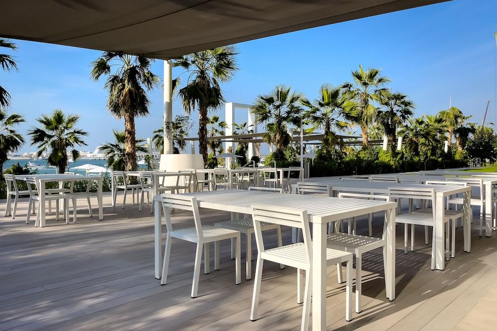 شقة فاخرة بغرفتَي نوم تقع في "لا في" وتتميز بإطلالة على البحر المنطقة المحيطة بالمنشأة