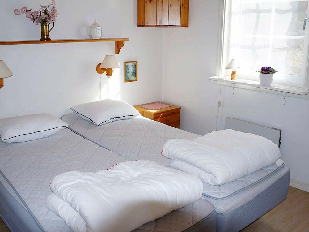 6 بيرسون هوليداي هوم إن فالدمارسفيك غرفة