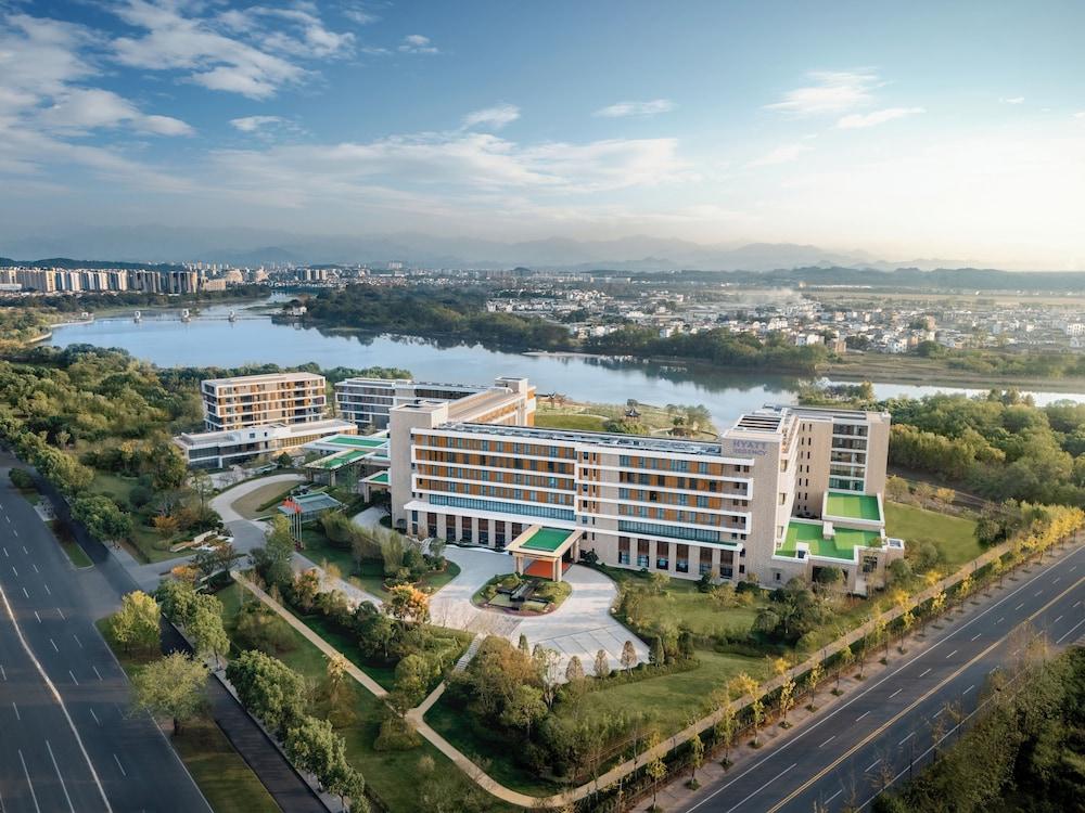 حياة ريجينسي هوانجشان هينغ جيانجوان المنطقة الخارجية