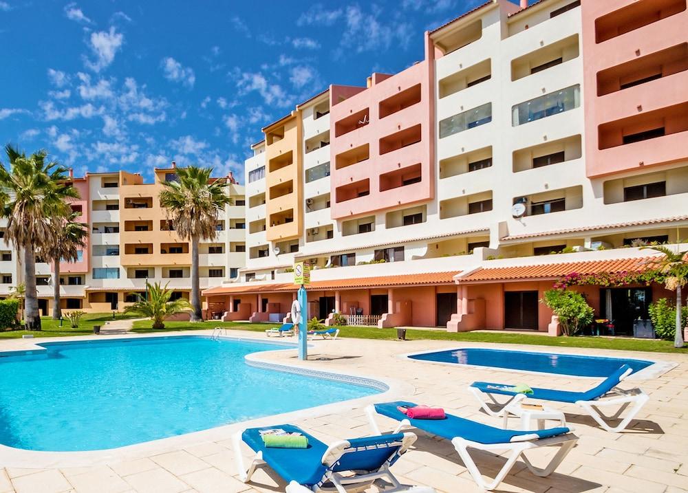 أبارتامنتو فيليبين