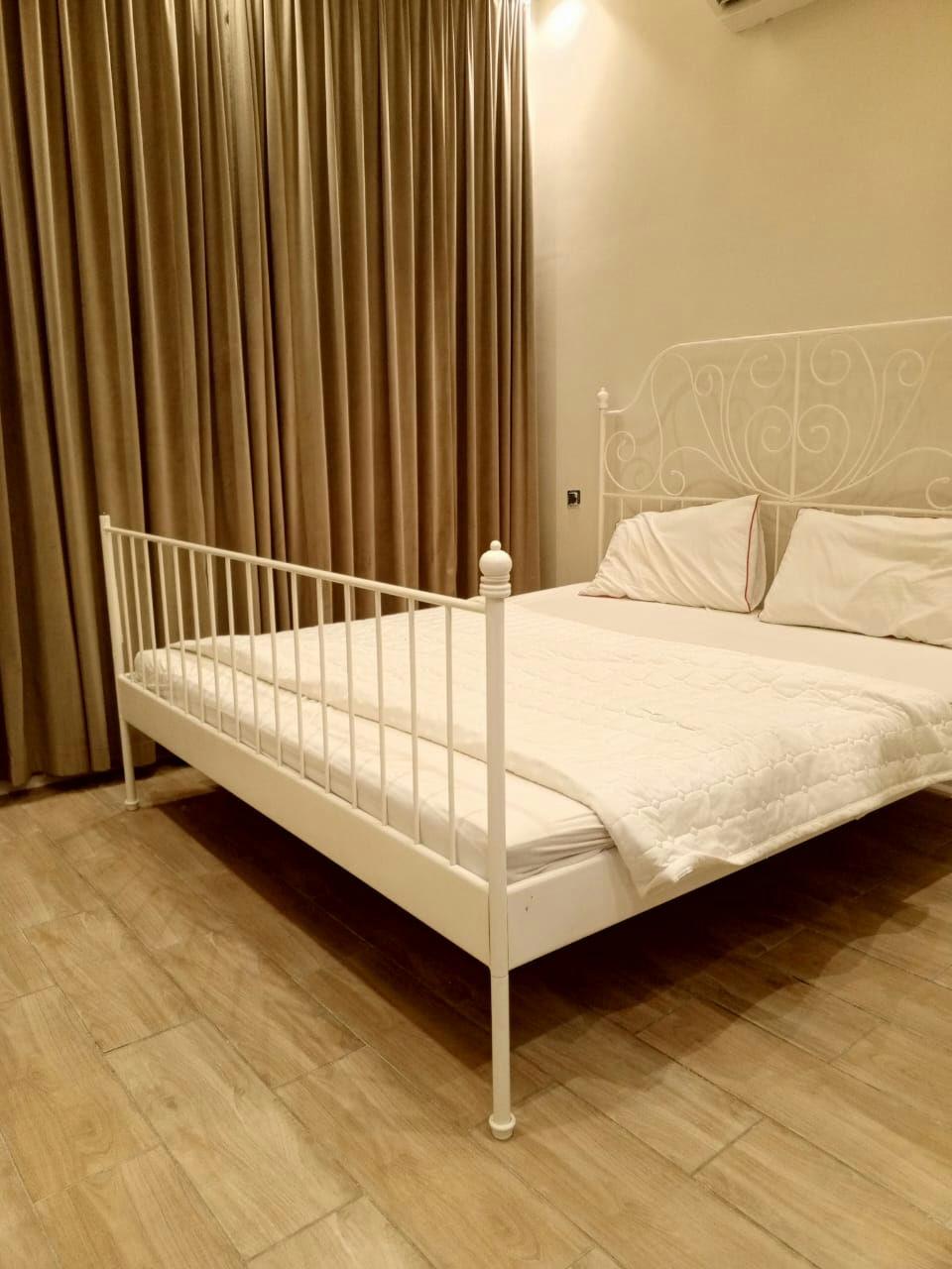 Elegant Chalet with Comfortable and Simple Furniture | 4847 Bedroom