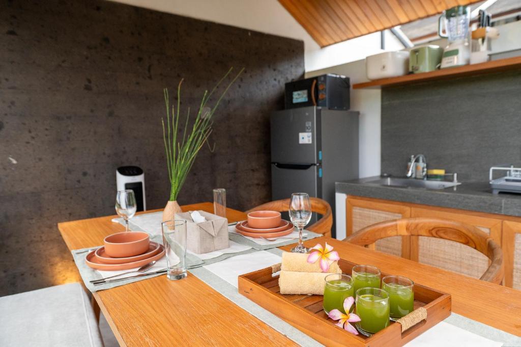 باز تروبيكال فيلا أوبود باي أومكارا إكسبيريانس أخرى