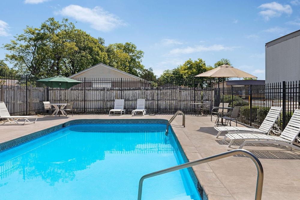 دايز إن باي ويندام ديموبوليس زحليقة مائية