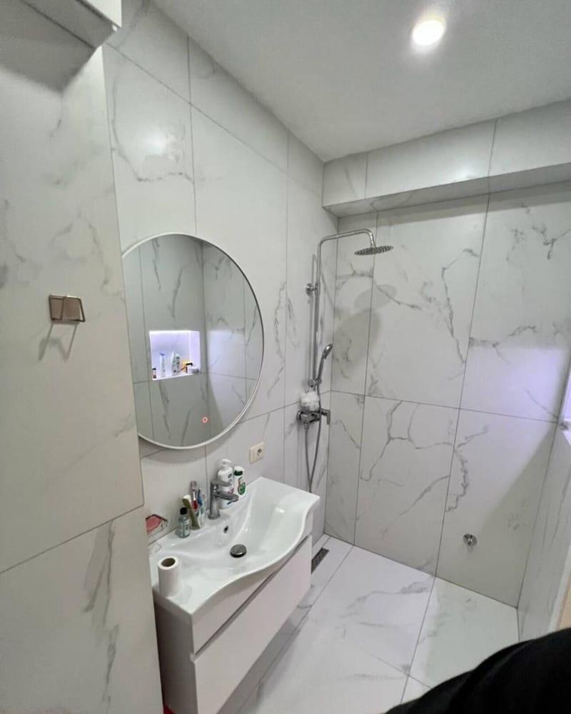 فوولجا كوريلا بيتش برومينادي حمام