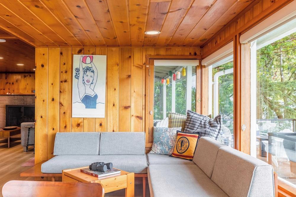 إيجل بيتش ريتريت باي أفانتستاي ووترفرونت هوم داخلي