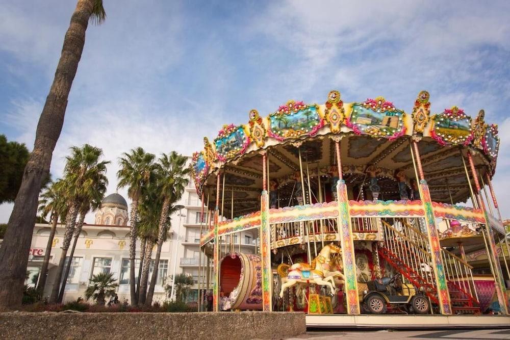 ريزيدنس ليه ليونسياو باي بوبإنز المنطقة الخارجية