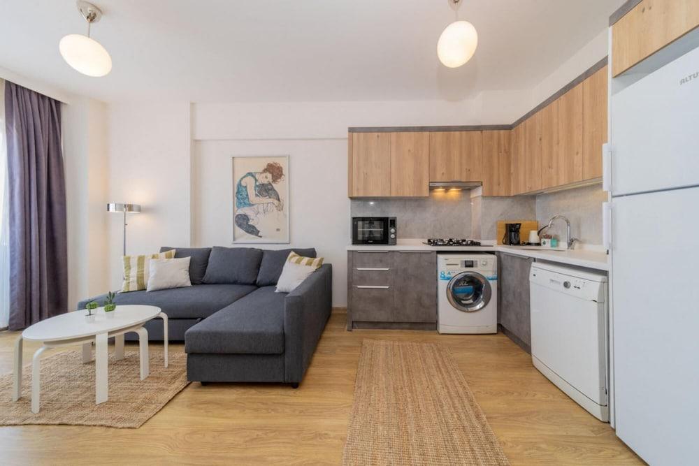 Missafir Gorgeous Flat With Shared Pool in Kepez Room