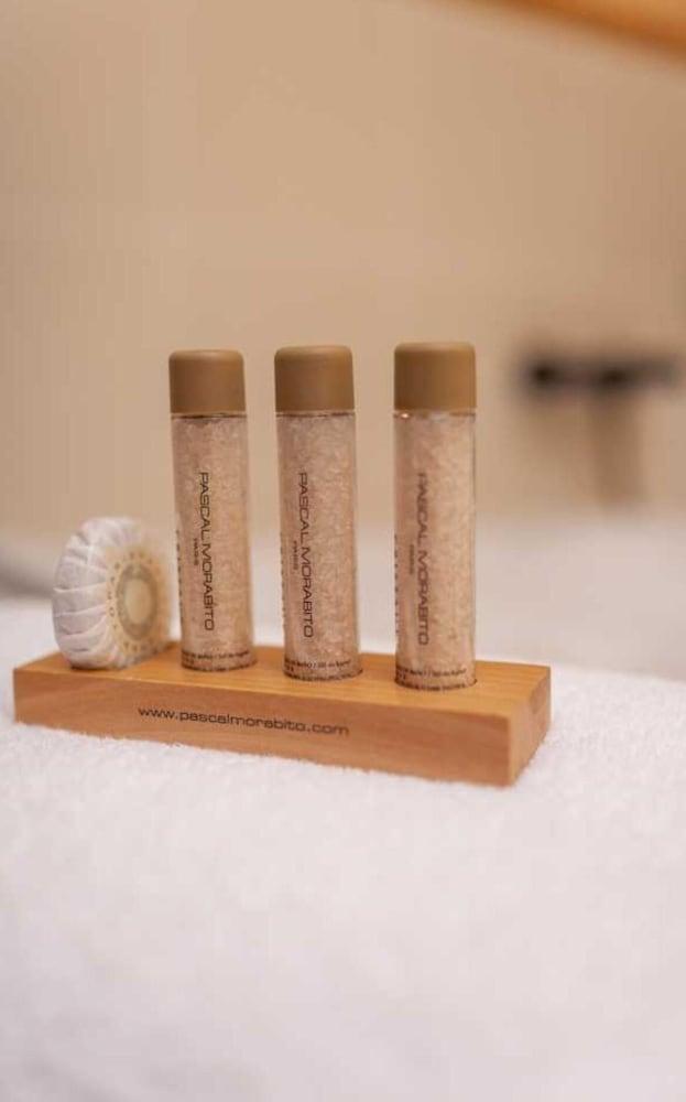 هوتل تينا- إليجانس آند كومفرت نير ذا تشامبز ليزي غرفة