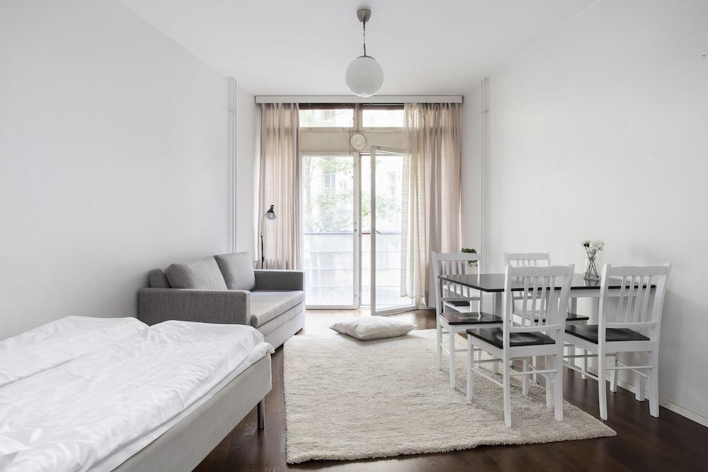 2 ندهومز كلوفي ستوديوز الصورة الأساسية