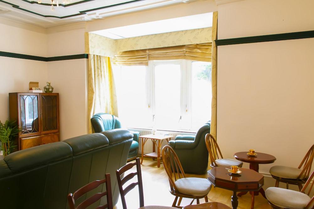 مايفيلد أبارتمنتس