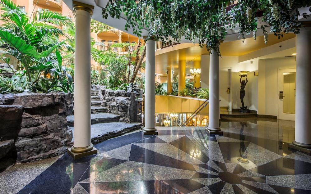 أوتل بالاس رويال سنتر-فيل بار جارو تفاصيل الفندق من الداخل