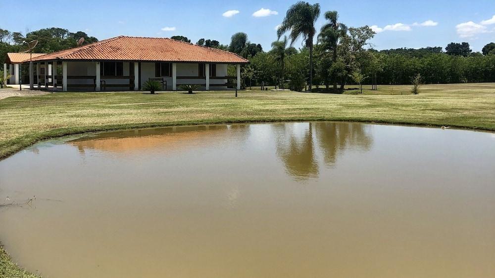 كاسا دي كامبو إيديل بارا فاميلياس إي أميجوس المنطقة الخارجية