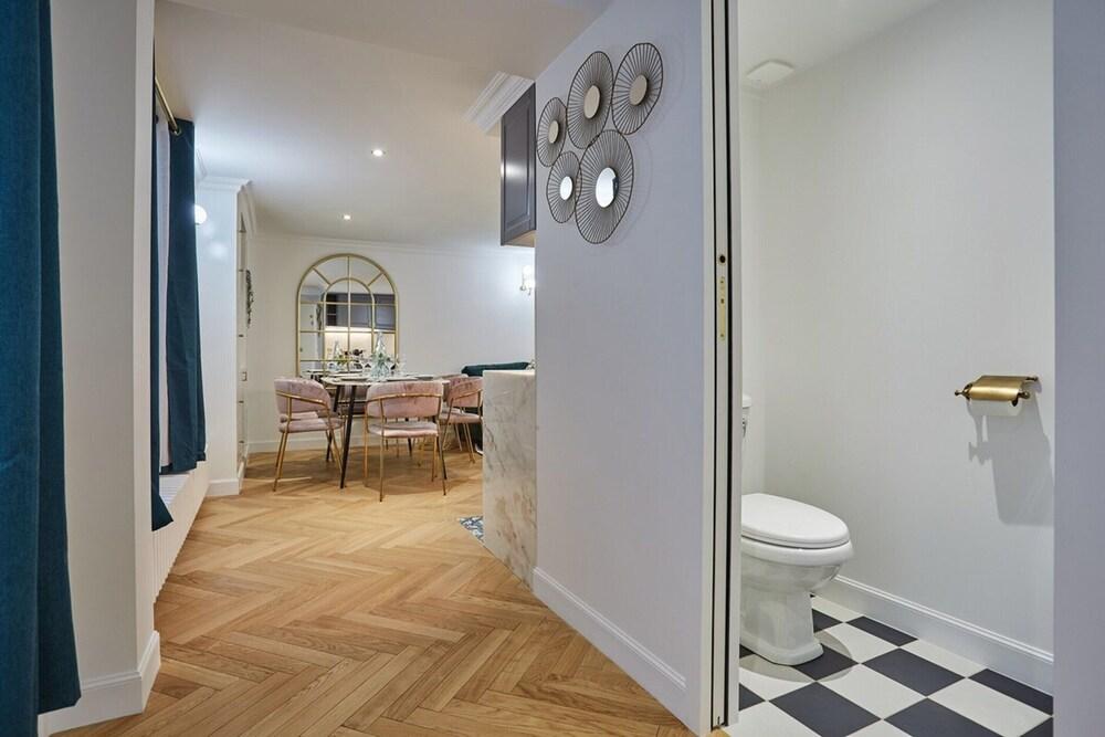 سوبليم آند نيو أبارمنت سان جيرمين ديه بريس داخلي