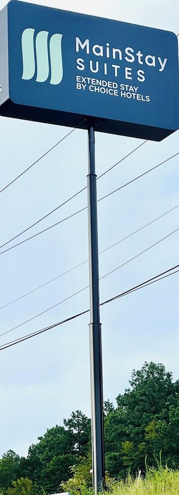 مين ستاي سويتس في ليتل روك ويست بالقرب من المراكز الطبية المنطقة الخارجية