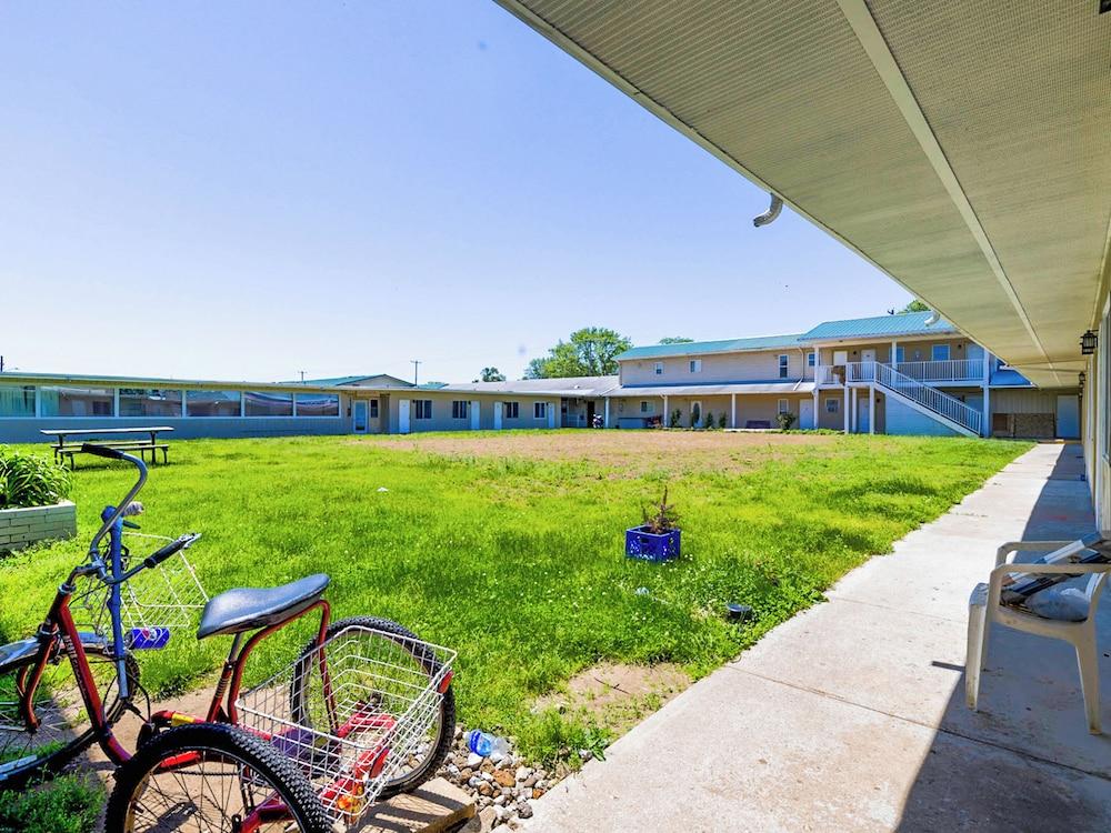 كانتري هيرث إن آند سويتس باي أو اي اسوتورجيس المنطقة الخارجية