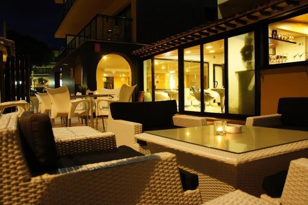 Adia Hotel Cunit Playa Lobby