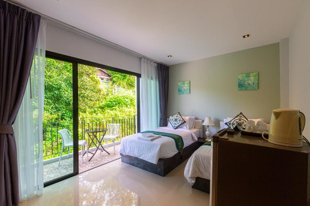 Rossarin Sea View Patong Others