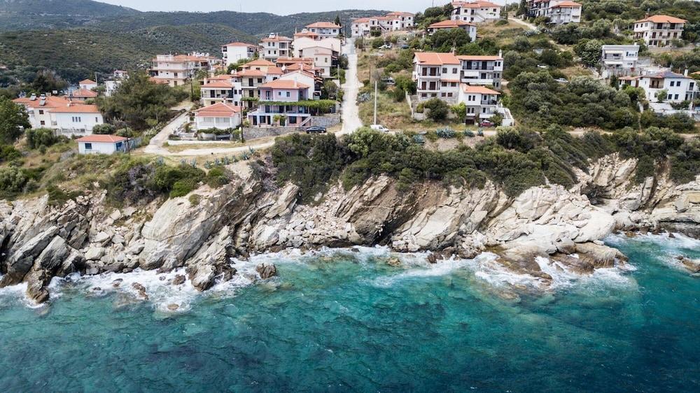 Zennova 3 Mount Athos Sea View