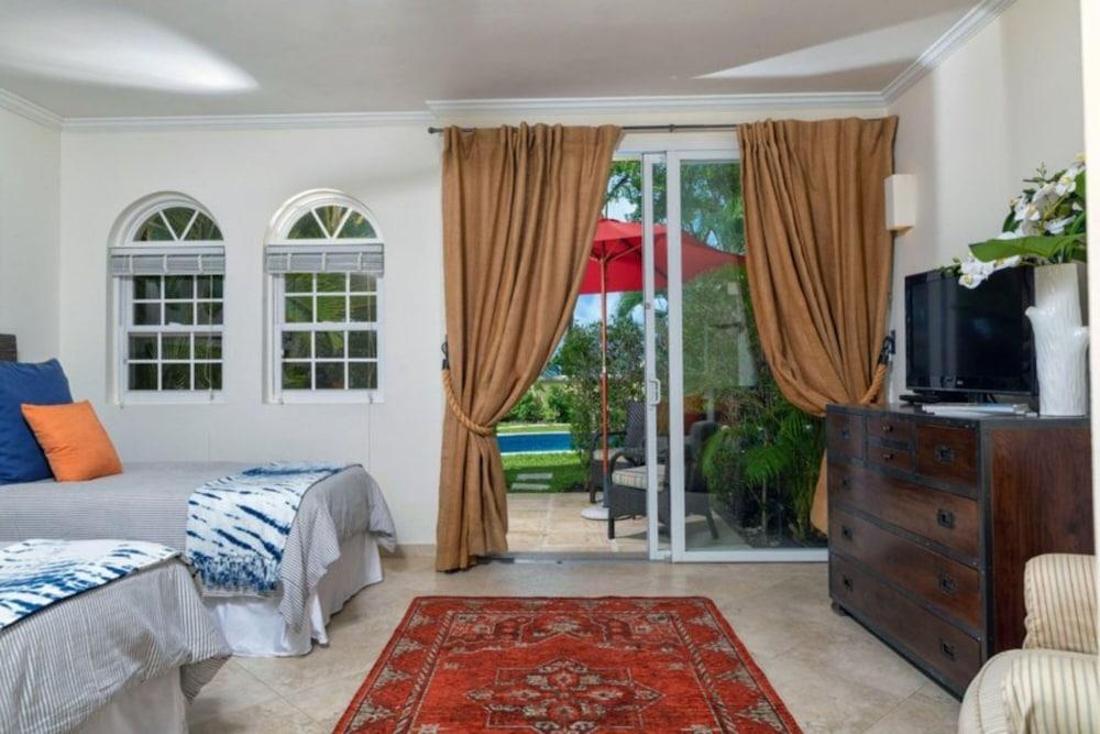 سافاير بيتش كوندومينيومز باي بلو سكاي لاكوري