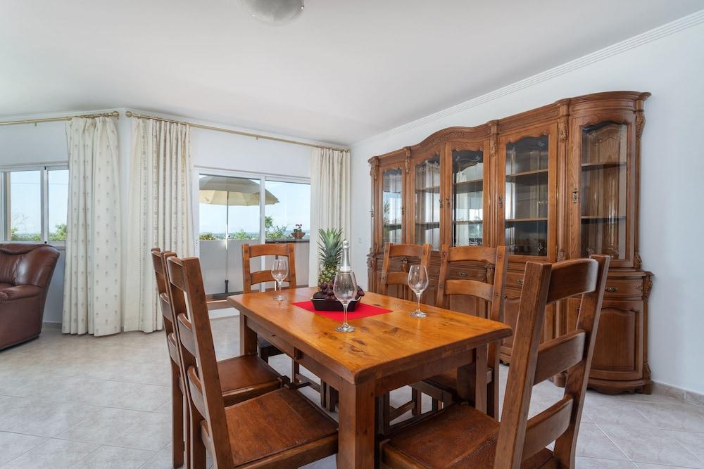 بي اند بي كاميس لاكوريوس أبارتمنت وذ 2 بد رومز غرفة