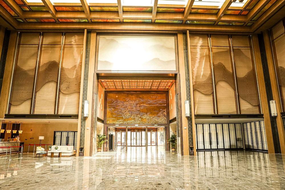 هوارد جونسون باي ويندام بولي بلازا تشينجو