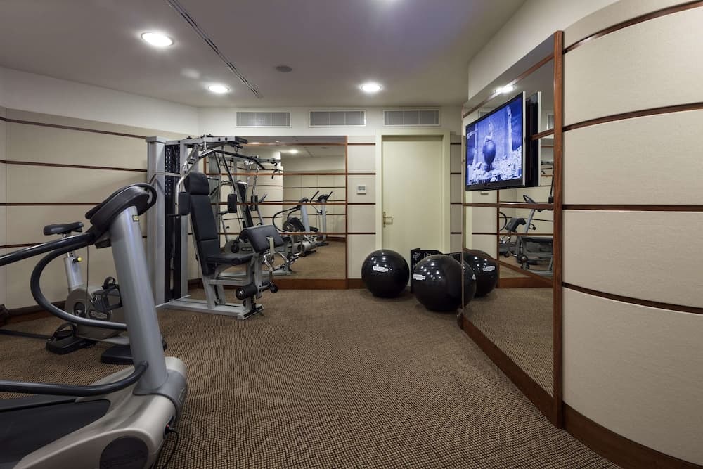 UNA Hotels Cusani Milano Gym